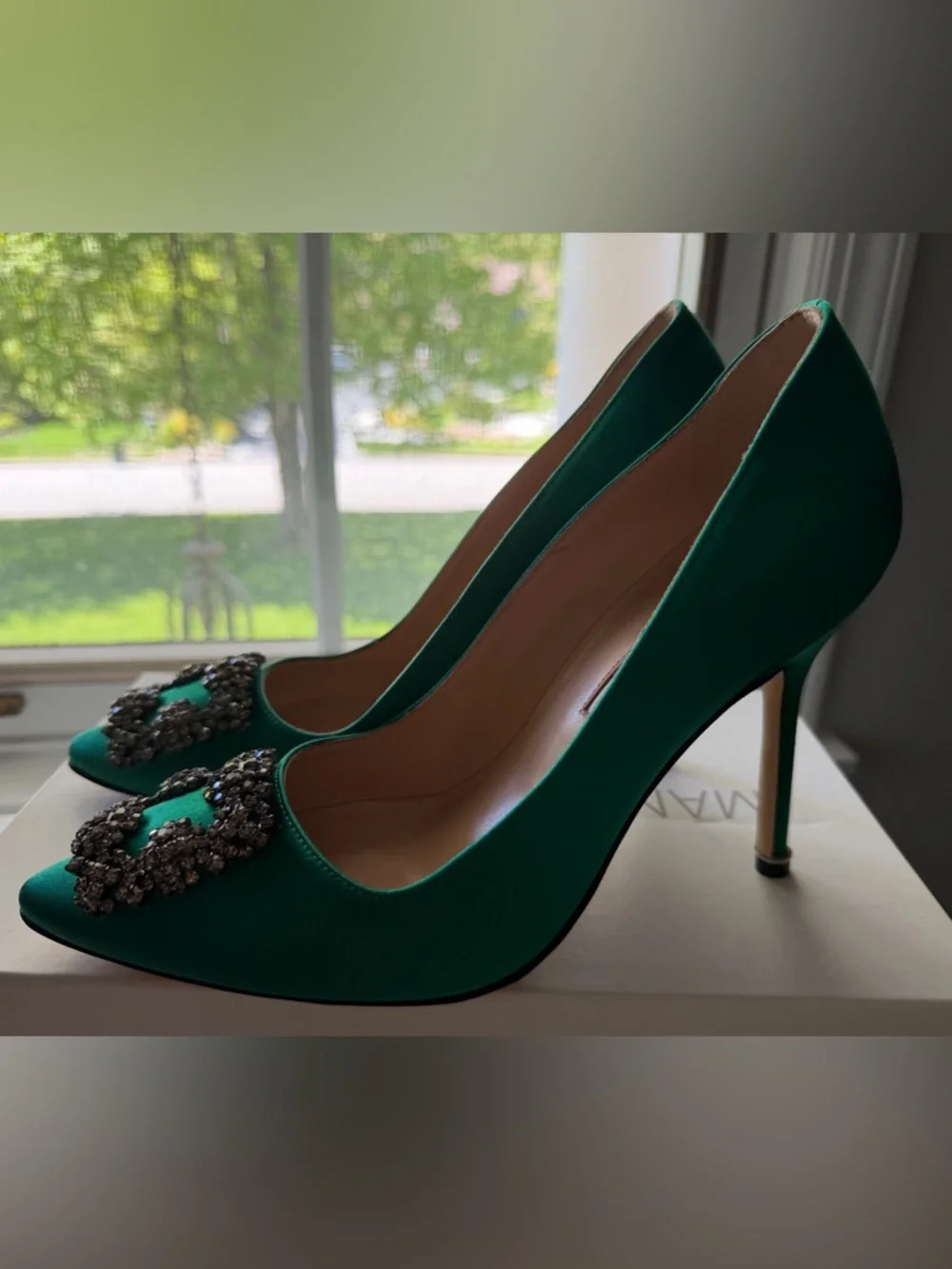 Manolo Blahnik Emerald Green Satin Hangisi Crystal Buckle Pumps - Picture 9 of 10